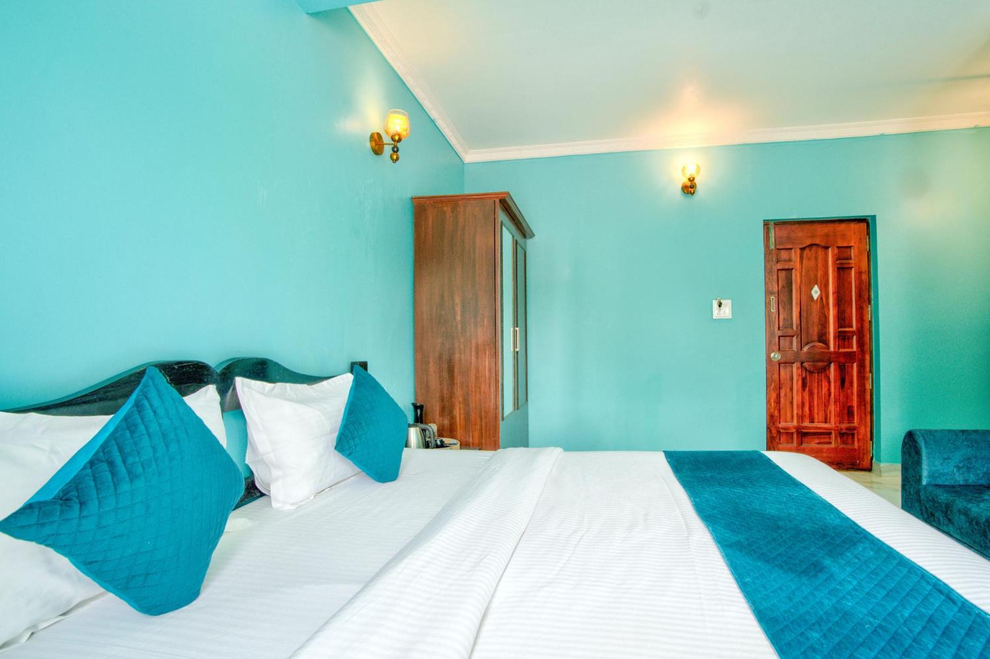Candolim Beach White Residency Baga Ngoại thất bức ảnh